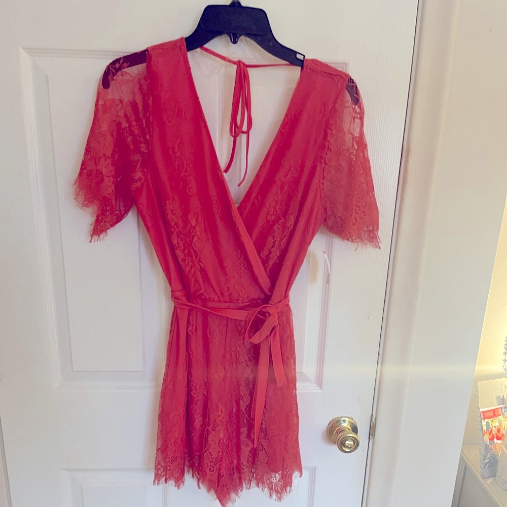 NWT CHARLOTTE RUSSE LACE ROMPER SZ SMALL